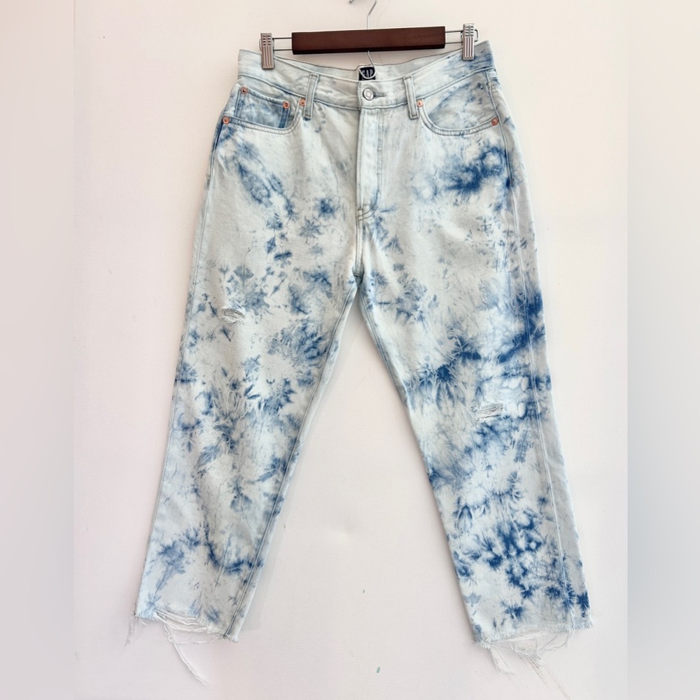 GAP Tie-Dye Denim Jeans

Women’s Size 8 | Raw Hem | Distressed | Cropped - Picture 3 of 9